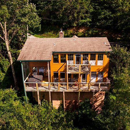 Elevista - Quaint&Private-Views-Hottub-Pooltable-Bears-3 Clubhouse Pools Villa Gatlinburg Exterior photo